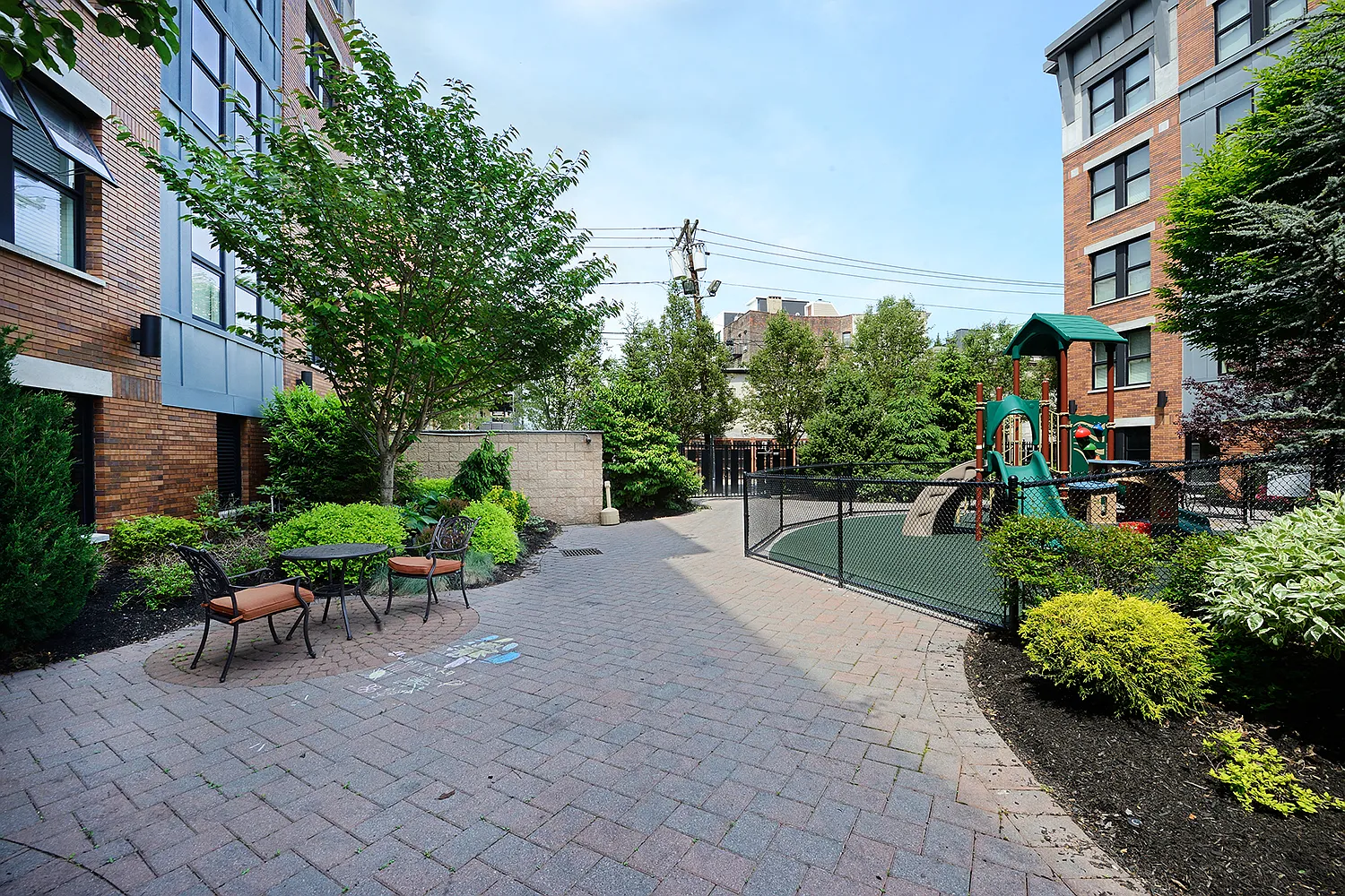 The Lexington — Photo 1