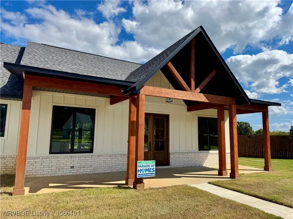 2610 Norman Ln, Greenwood, AR 72936