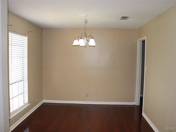 2nd image of 2213 S Sutherland Dr