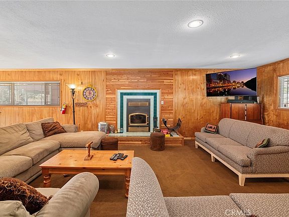 3rd image of 366 Curly Dr