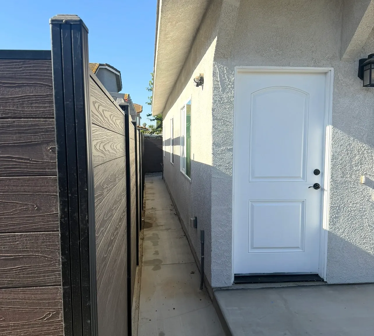 3 bed, 1345 sqft, $2,300 — Photo 2