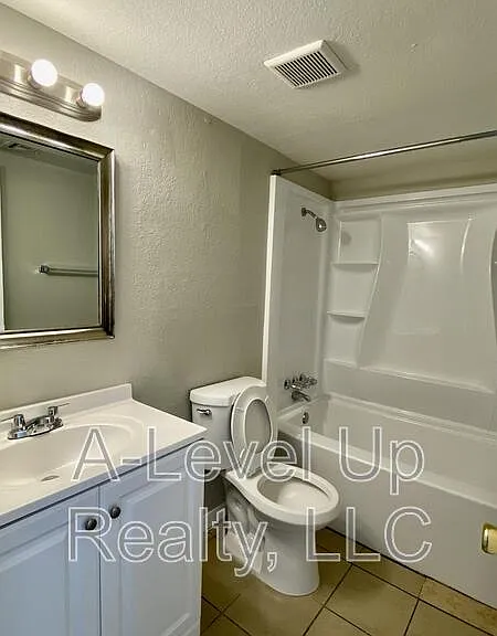 403 E Thoroughbred St — Photo 19