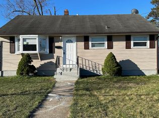 328 S Pine Ave, Maple Shade, NJ 08052