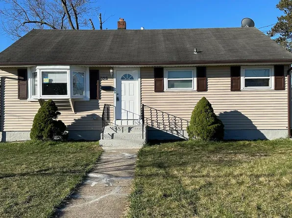 328 S Pine Ave, Maple Shade, NJ 08052