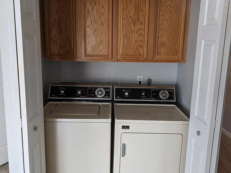 3960 E Valley Ln #C — Photo 6