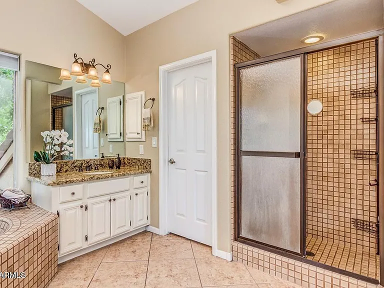 6356 W Lone Cactus Dr — Photo 13