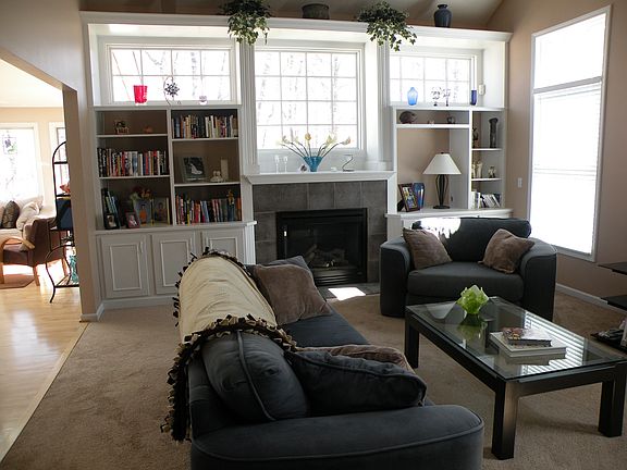 Great Room w/Fireplace