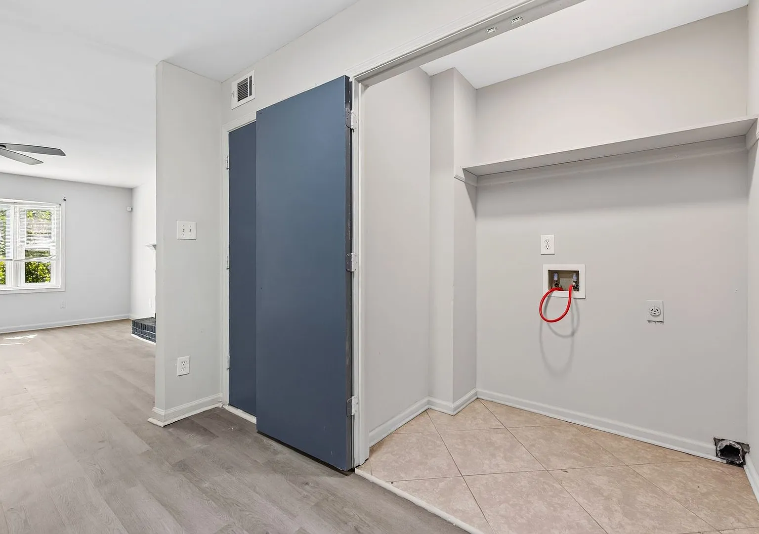 843 Garden Walk — Photo 4