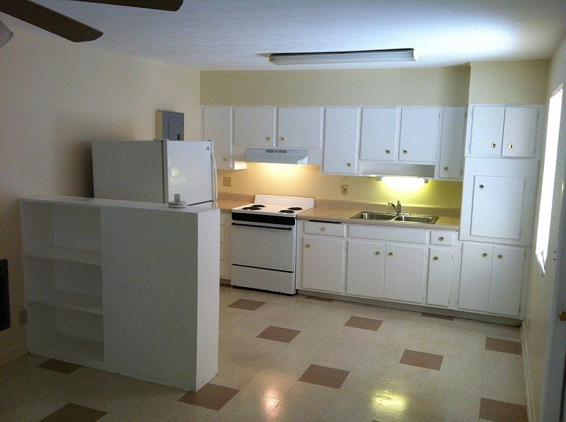 2nd image of 136 W 34th St APT 2