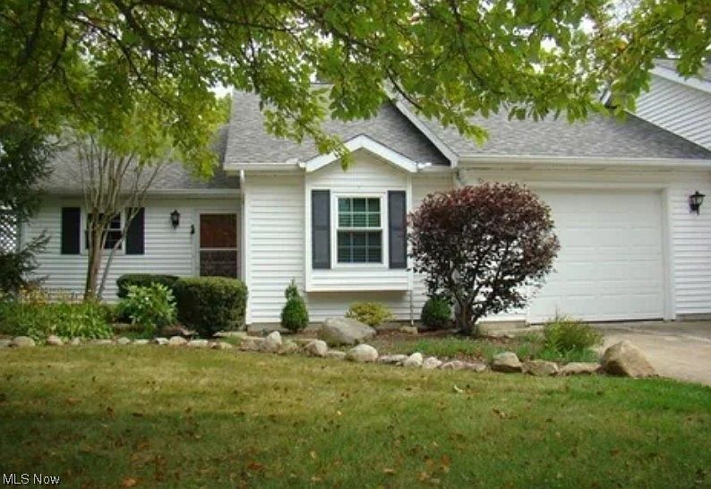134 Burlington Oval Dr, Chardon, OH 44024 Zillow
