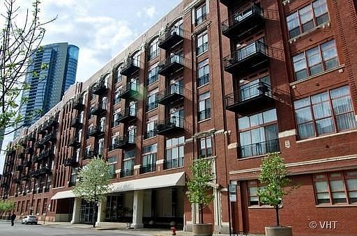 1st image of 360 W Illinois St APT 426