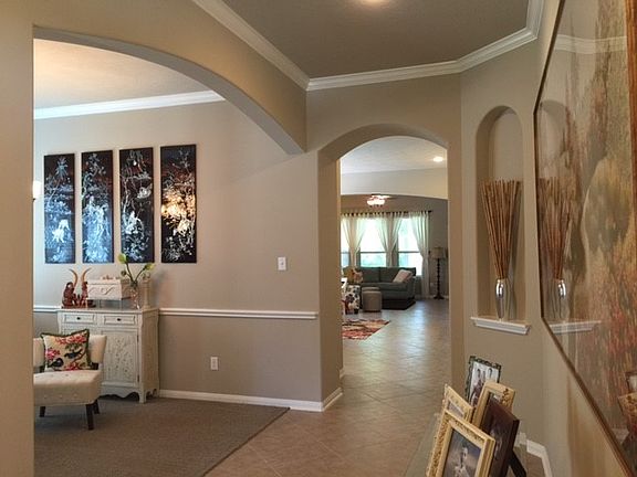 Entrance/Formal Dining Room
