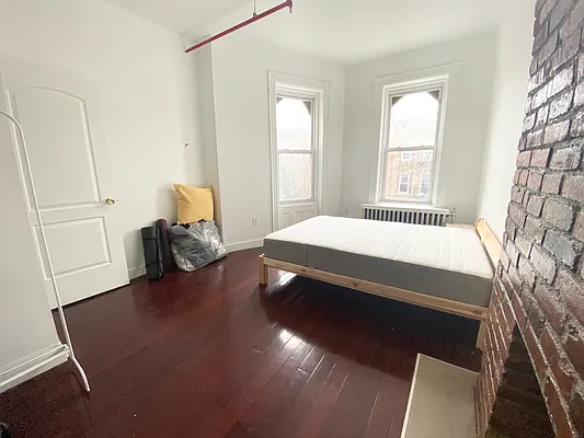 Rented by Keller Williams NYC | media 16