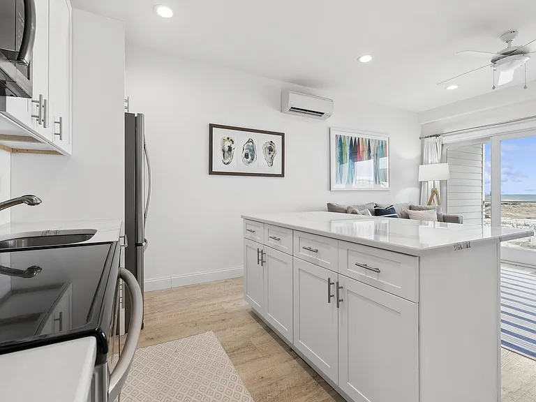 473 Dune Rd — Photo 14