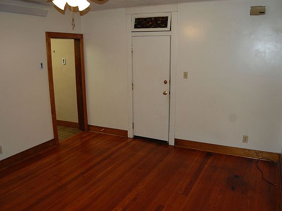 3rd image of 327 S 11th St #6