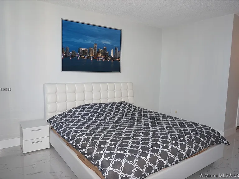 19370 Collins Avenue Seasonal #1417 — Photo 16