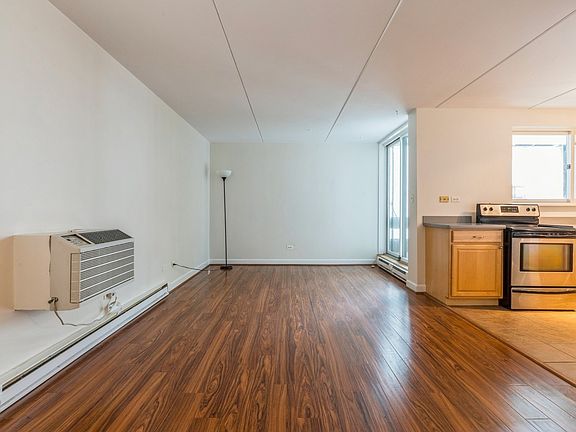 3rd image of 342 W Miner St APT 2A