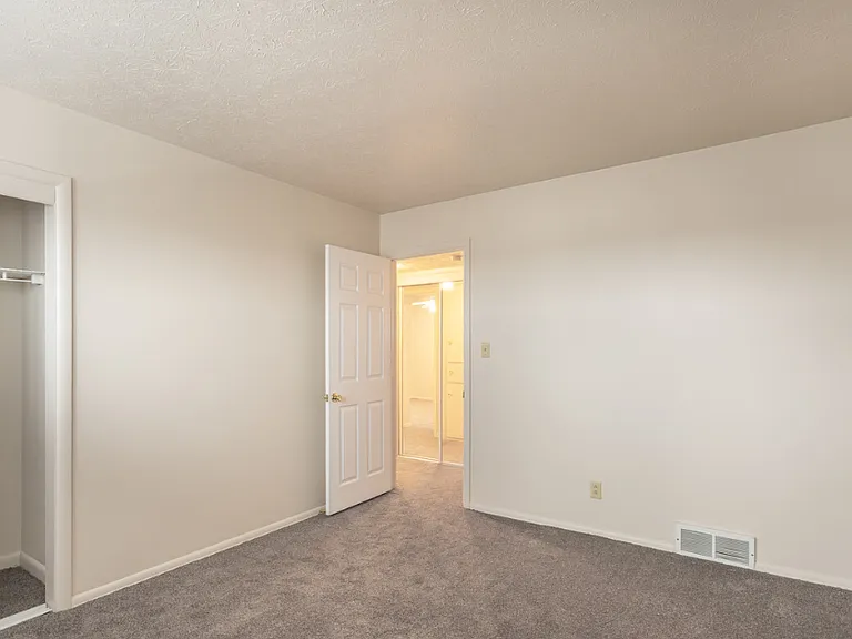 2607 Chamberlain Rd #9 — Photo 2