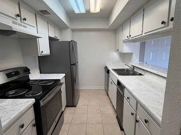 2816 S Bartell Dr #37 — Photo 4