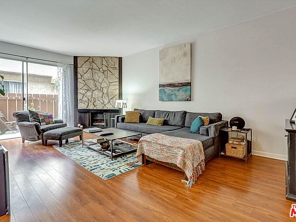 3rd image of 1828 Barry Ave APT 4
