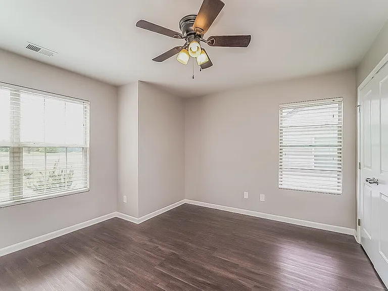347 Pulaski Dr SW — Photo 18
