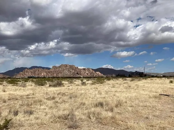 6898 Wagon Wheel Pl, El Paso, TX 79938