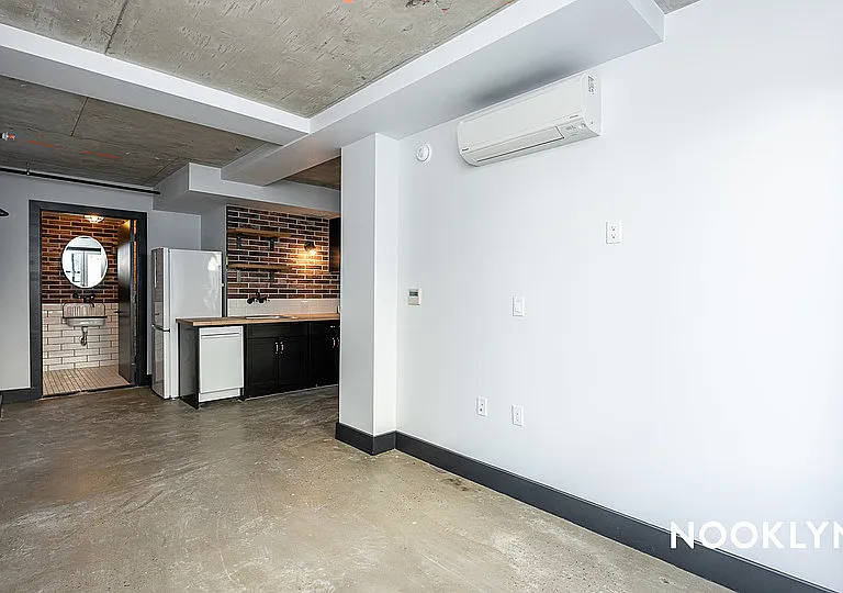 639 Foster Ave #102 — Photo 4