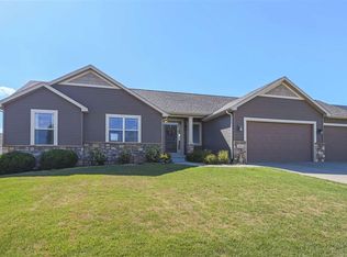 4844 Yellowstone Dr, Waterloo, IA 50701