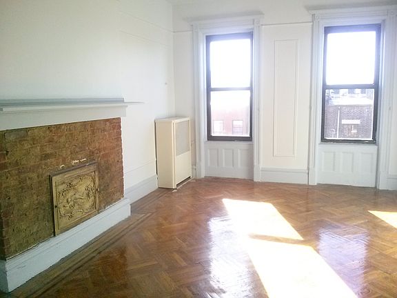 2nd image of 126 W 121st St APT 6