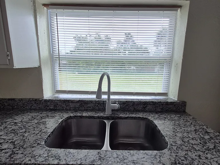 616 S Kentucky Ave — Photo 15