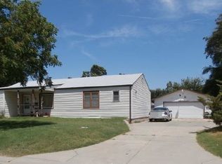 814 W Southerland Dr, Wichita, KS 67217