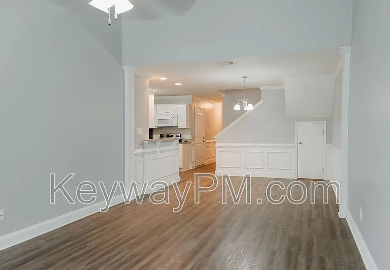 1011 Coveside Trl — Photo 4