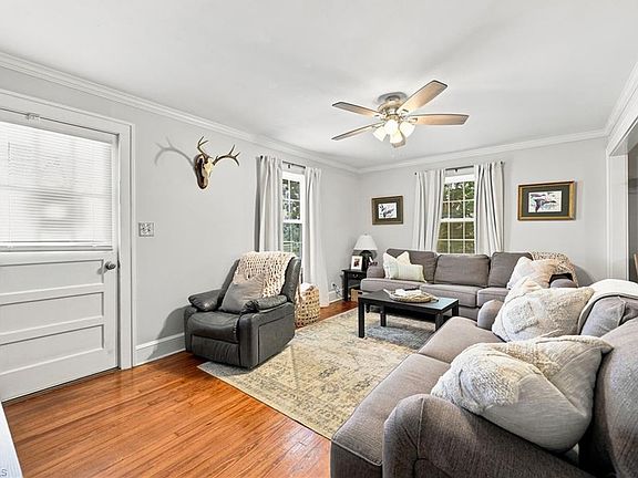 5th image of 4298 Edgar Rd