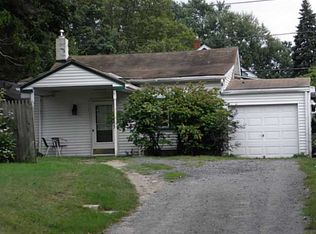 65 Wheeldon Dr, Rochester, NY 14616