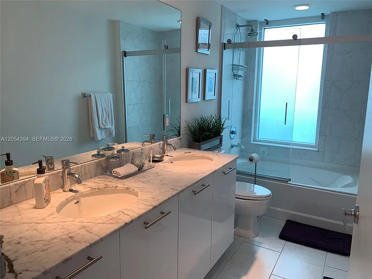 950 Brickell Bay Dr #1900 — Photo 18