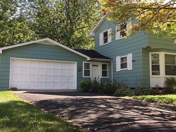 2nd image of 2573 Grant Dr