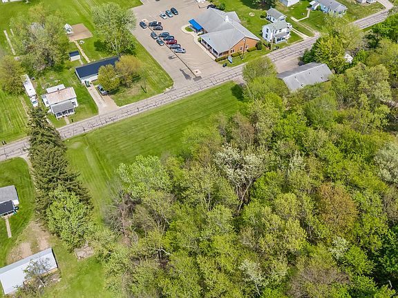 3rd image of Na Pleasant Valley Dr