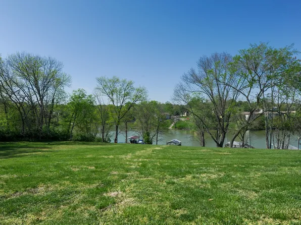 128 Lakeview Dr, Hendersonville, TN 37075