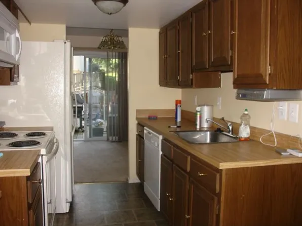 1948 Rainbow Ct, Woodbridge, VA 22192