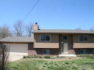 1245 Custer Ln, Augusta, KS 67010