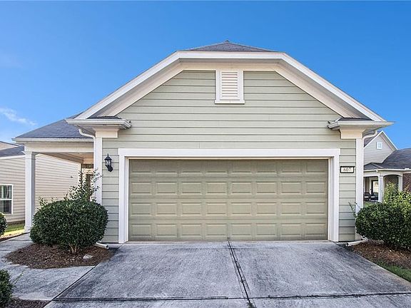3rd image of 607 Larch Looper Dr
