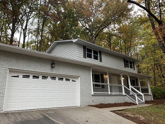2nd image of 1823 E Mansfield Dr