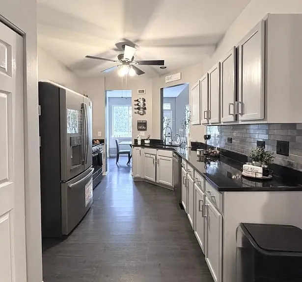 3125 Anton Dr — Photo 13