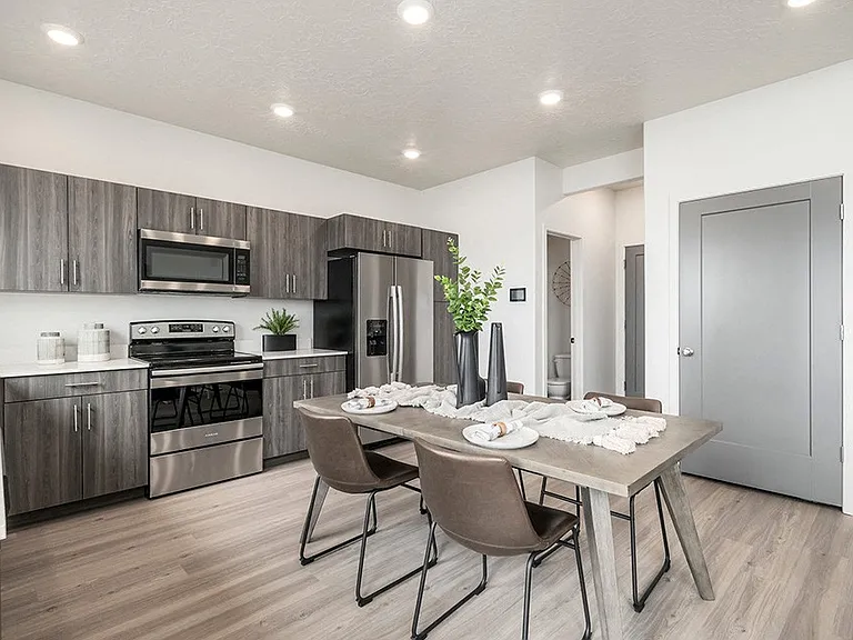 Banner Hill Townhomes — Photo 4