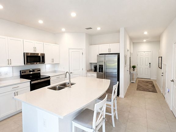 5th image of 5698 Archipelago St