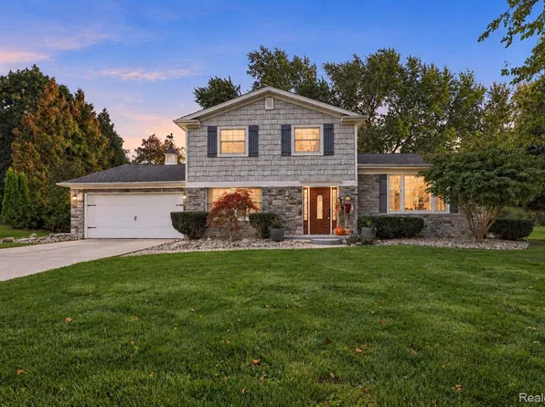 4168 McCandlish Rd, Grand Blanc, MI 48439