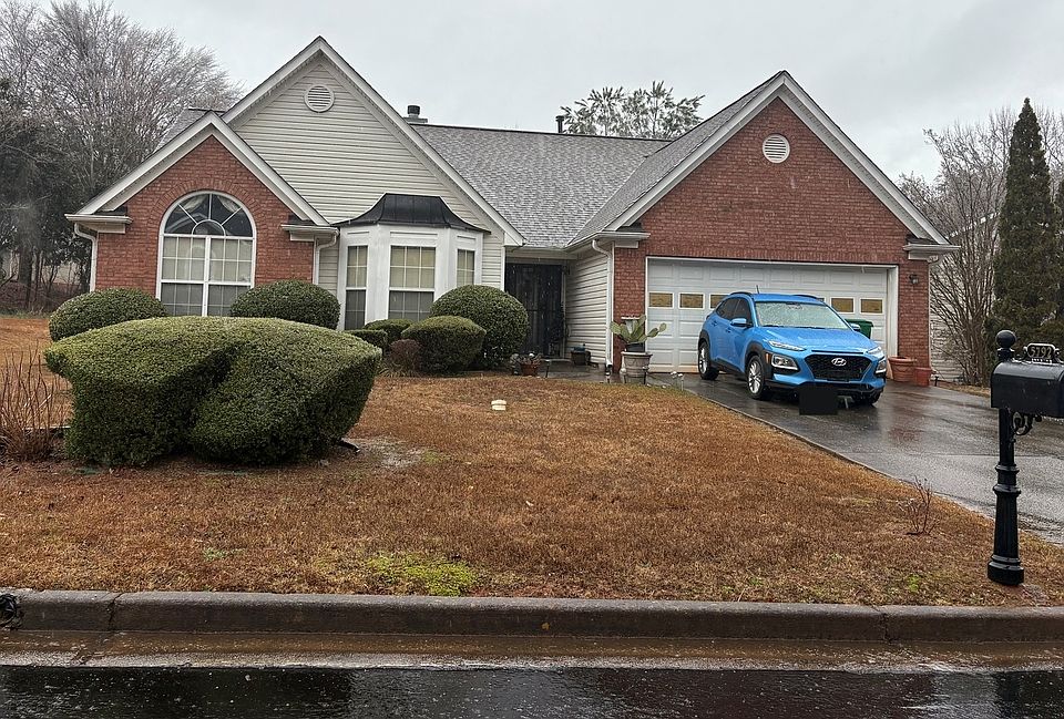 1st image of 5792 Lakeview Cir