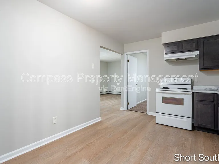 Lakewood Apartments — Photo 36