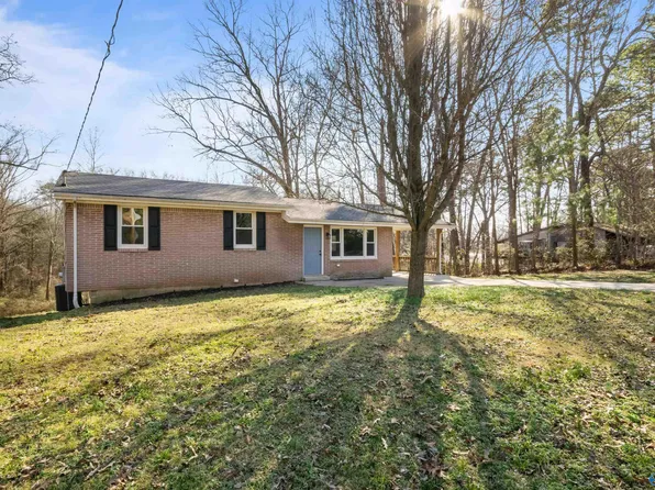 276 Ruby Dr, Huntsville, AL 35811