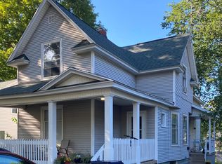 95 E 21st St, Holland, MI 49423